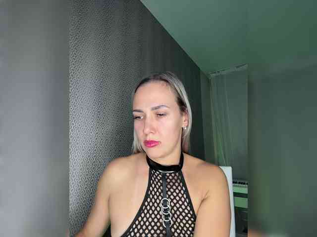 Goddessstrong webcam