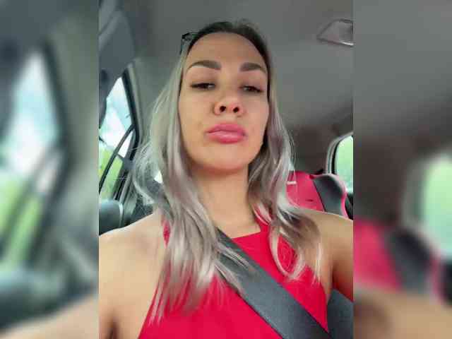 Goddessstrong webcam