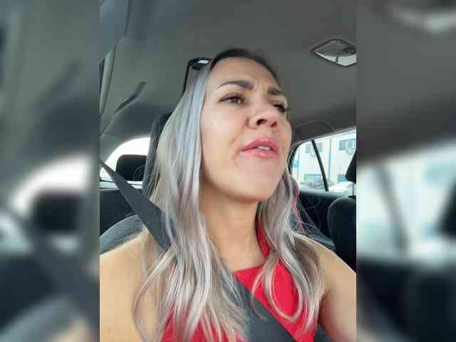 Goddessstrong webcam