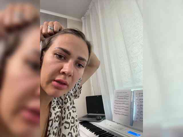 Goddessstrong webcam