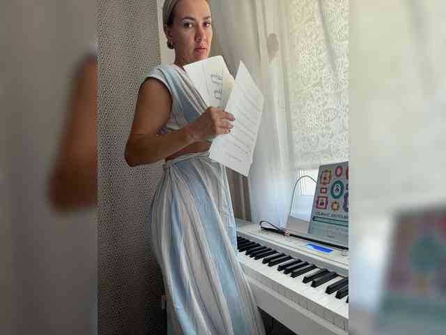 Goddessstrong webcam