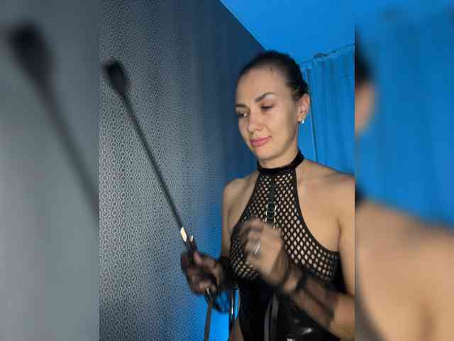 Goddessstrong webcam
