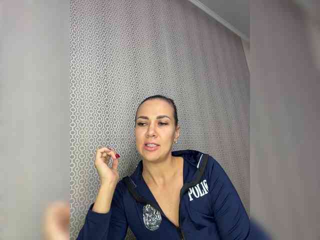 Goddessstrong webcam