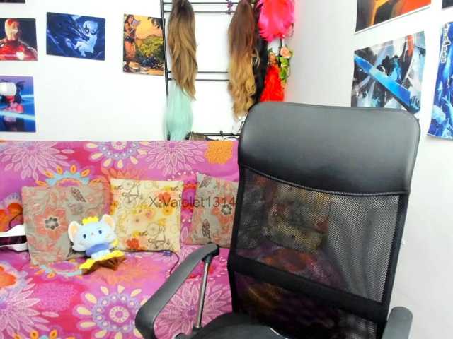 VaioletUwU live cam on BongaCams