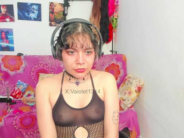 VaioletUwU live cam on BongaCams