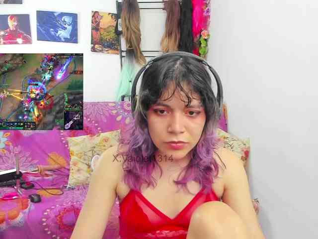 VaioletUwU webcam