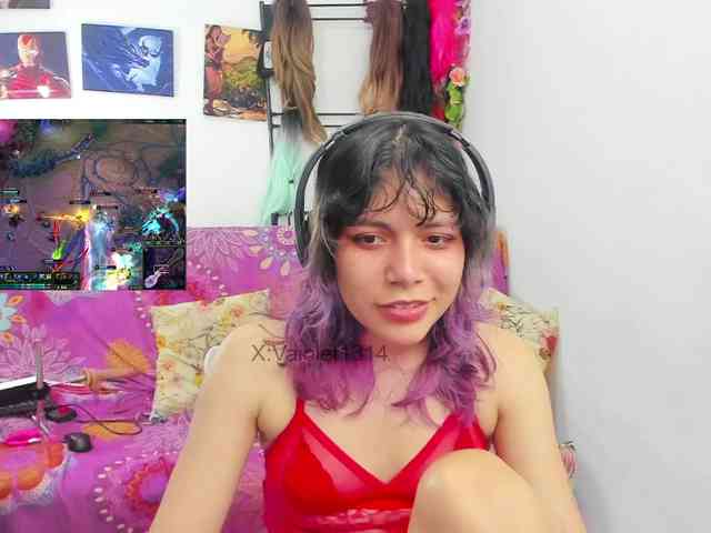 VaioletUwU webcam