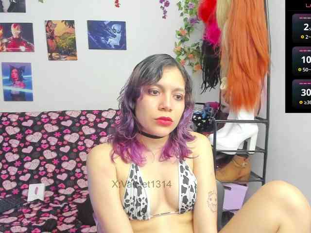 VaioletUwU webcam