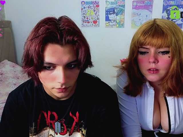VelvetCouple444 live cam