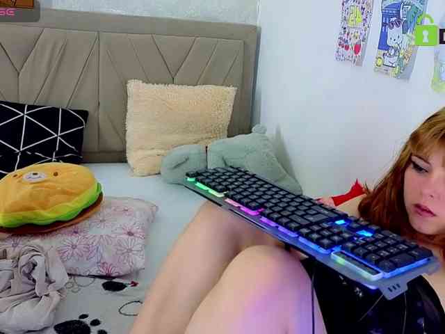 VelvetCouple444 webcam