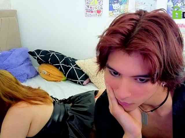 VelvetCouple444 webcam