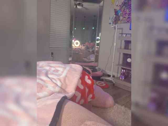 SativaBarbieAz webcam