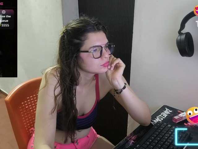Zeldaprincess77 live cam
