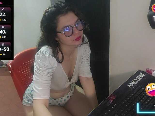 Zeldaprincess77 live cam
