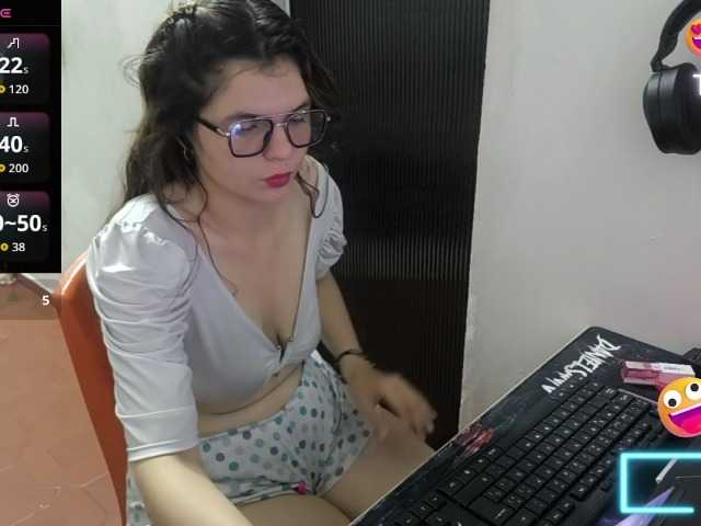 Zeldaprincess77 live cam
