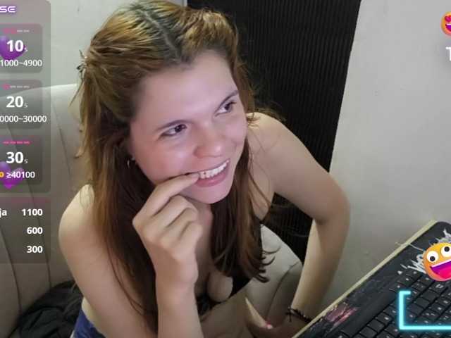 Zeldaprincess77 live cam on BongaCams