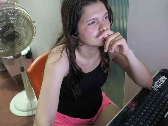 Zeldaprincess77 webcam