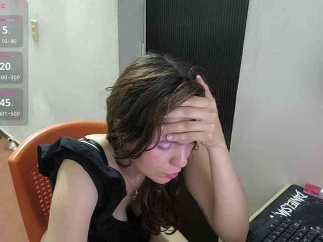 Zeldaprincess77 webcam