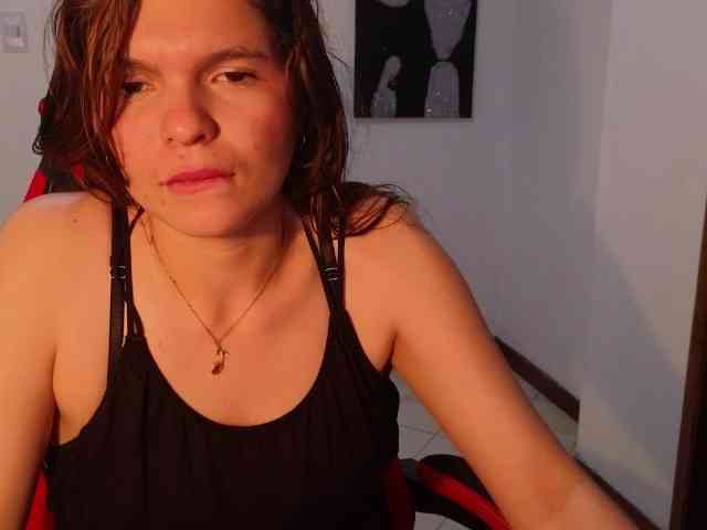 Zeldaprincess77 webcam