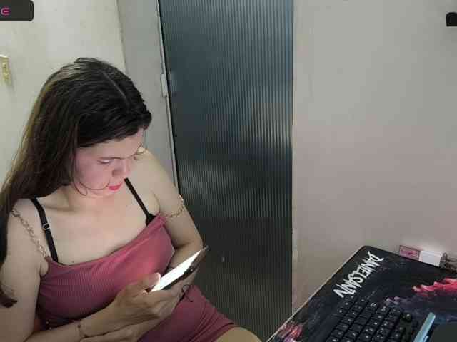 Zeldaprincess77 webcam