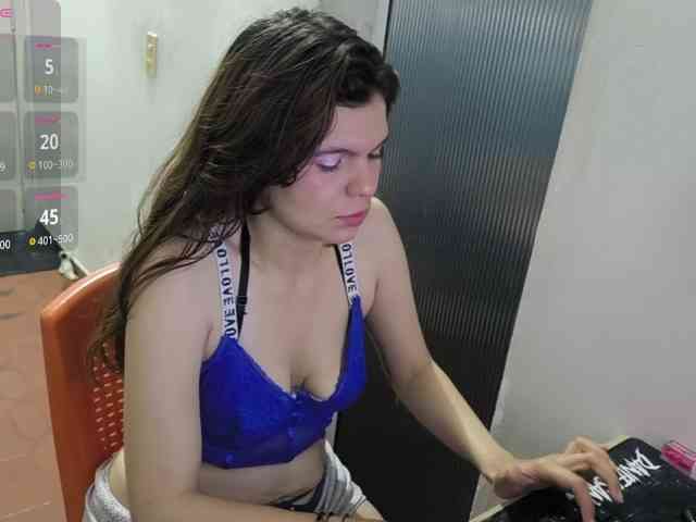 Zeldaprincess77 webcam
