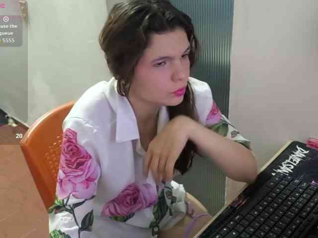 Zeldaprincess77 webcam
