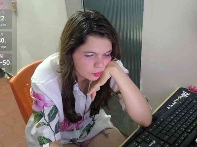 Zeldaprincess77 webcam