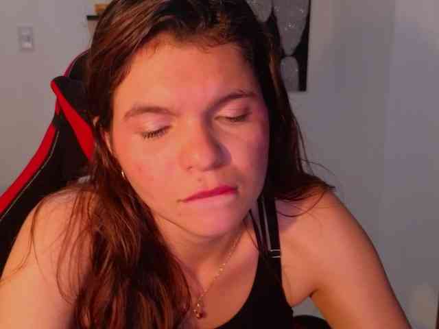 Zeldaprincess77 webcam