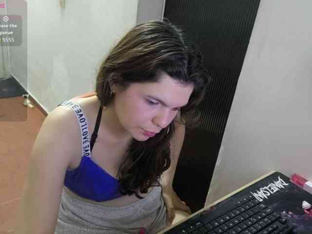 Zeldaprincess77 webcam