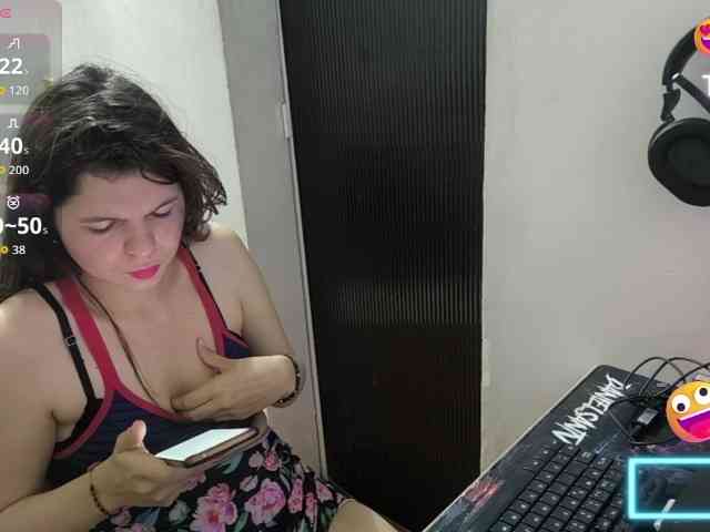 Zeldaprincess77 webcam