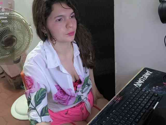 Zeldaprincess77 webcam