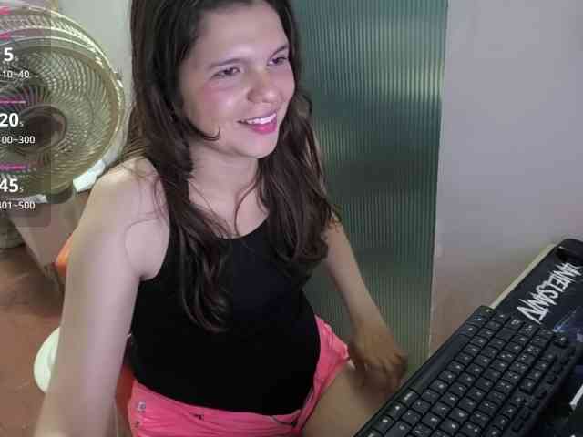 Zeldaprincess77 webcam