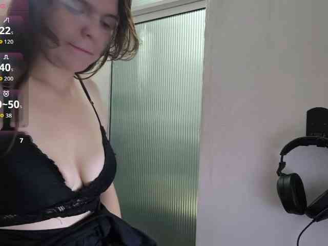 Zeldaprincess77 webcam