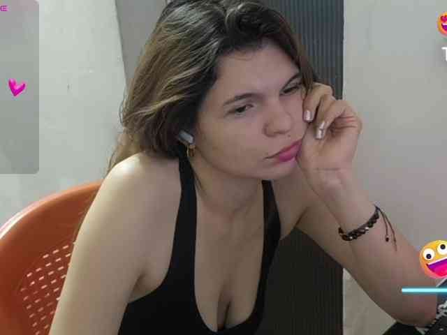 Zeldaprincess77 webcam