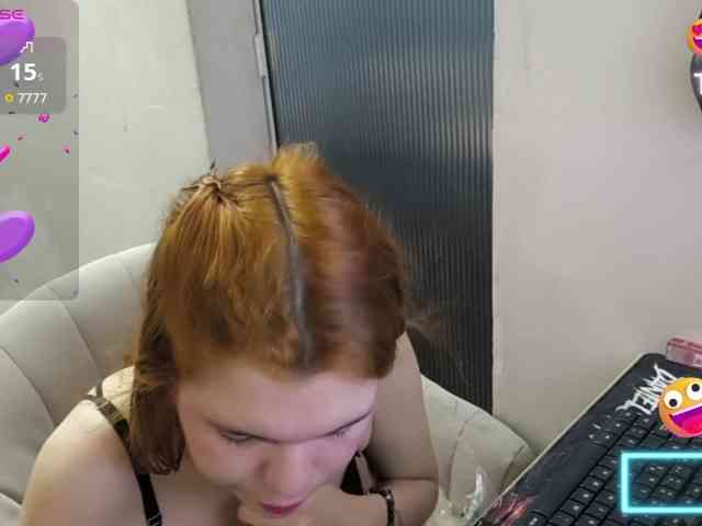 Zeldaprincess77 webcam