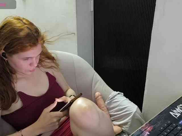 Zeldaprincess77 webcam
