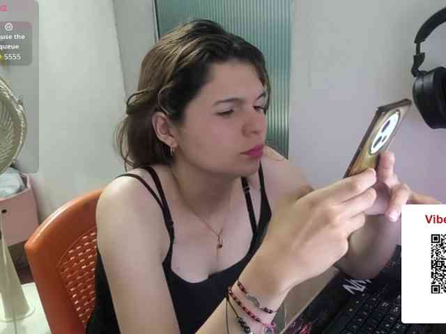 Zeldaprincess77 webcam