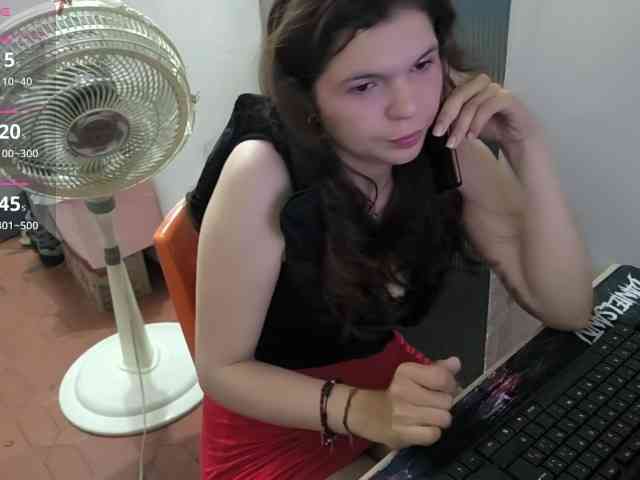 Zeldaprincess77 webcam