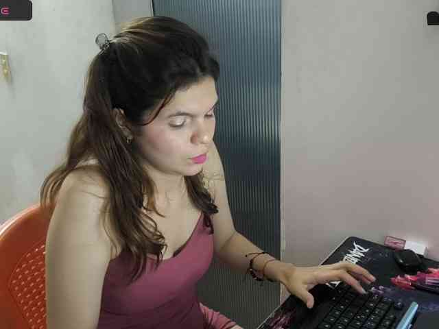 Zeldaprincess77 webcam
