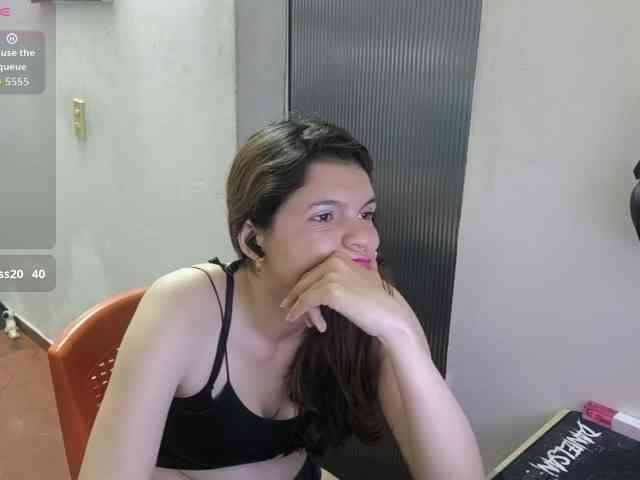 Zeldaprincess77 webcam