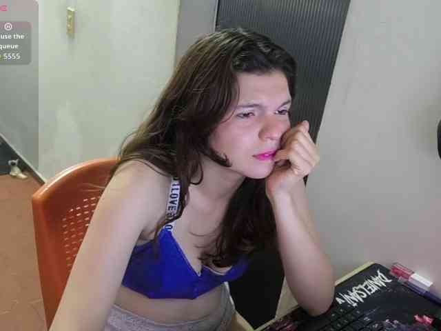 Zeldaprincess77 webcam