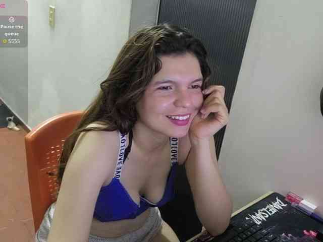 Zeldaprincess77 webcam