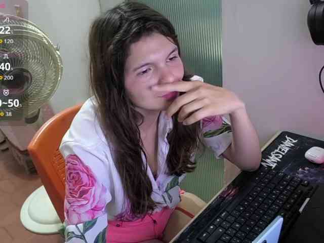 Zeldaprincess77 webcam