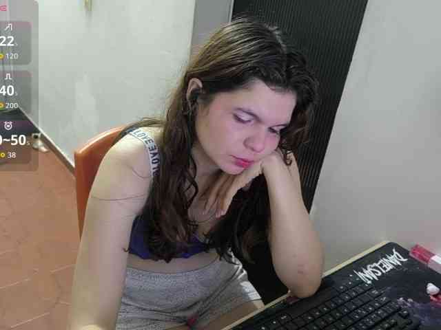 Zeldaprincess77 webcam