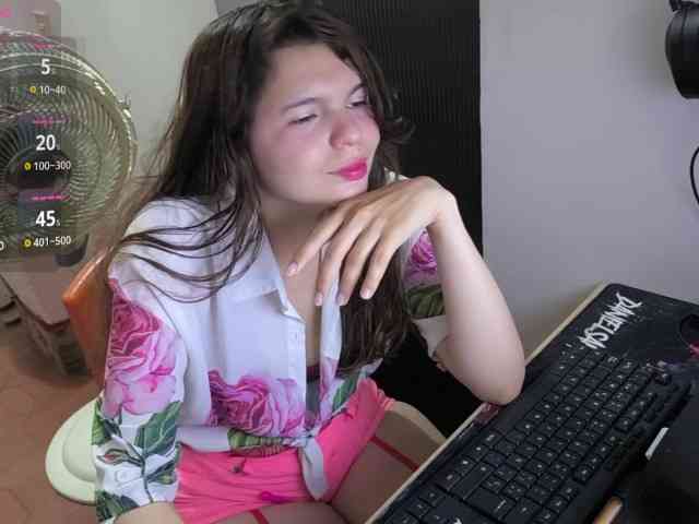 Zeldaprincess77 webcam