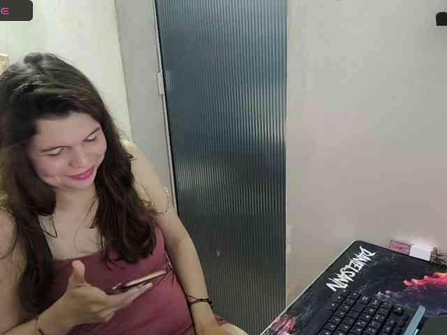 Zeldaprincess77 webcam