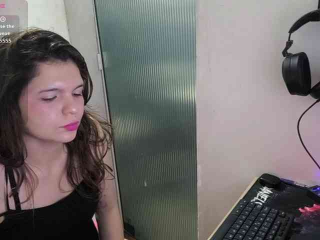 Zeldaprincess77 webcam