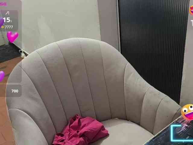 Zeldaprincess77 webcam