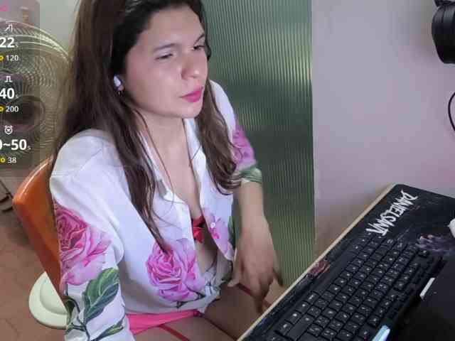 Zeldaprincess77 webcam