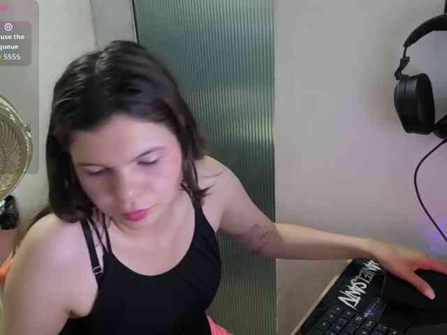Zeldaprincess77 webcam